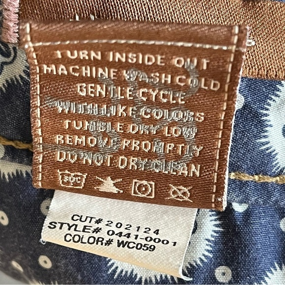 Paige Women's Hidden Hills Raw Hem High Rise Denim Jean Shorts Size 28 - Picture 8 of 13